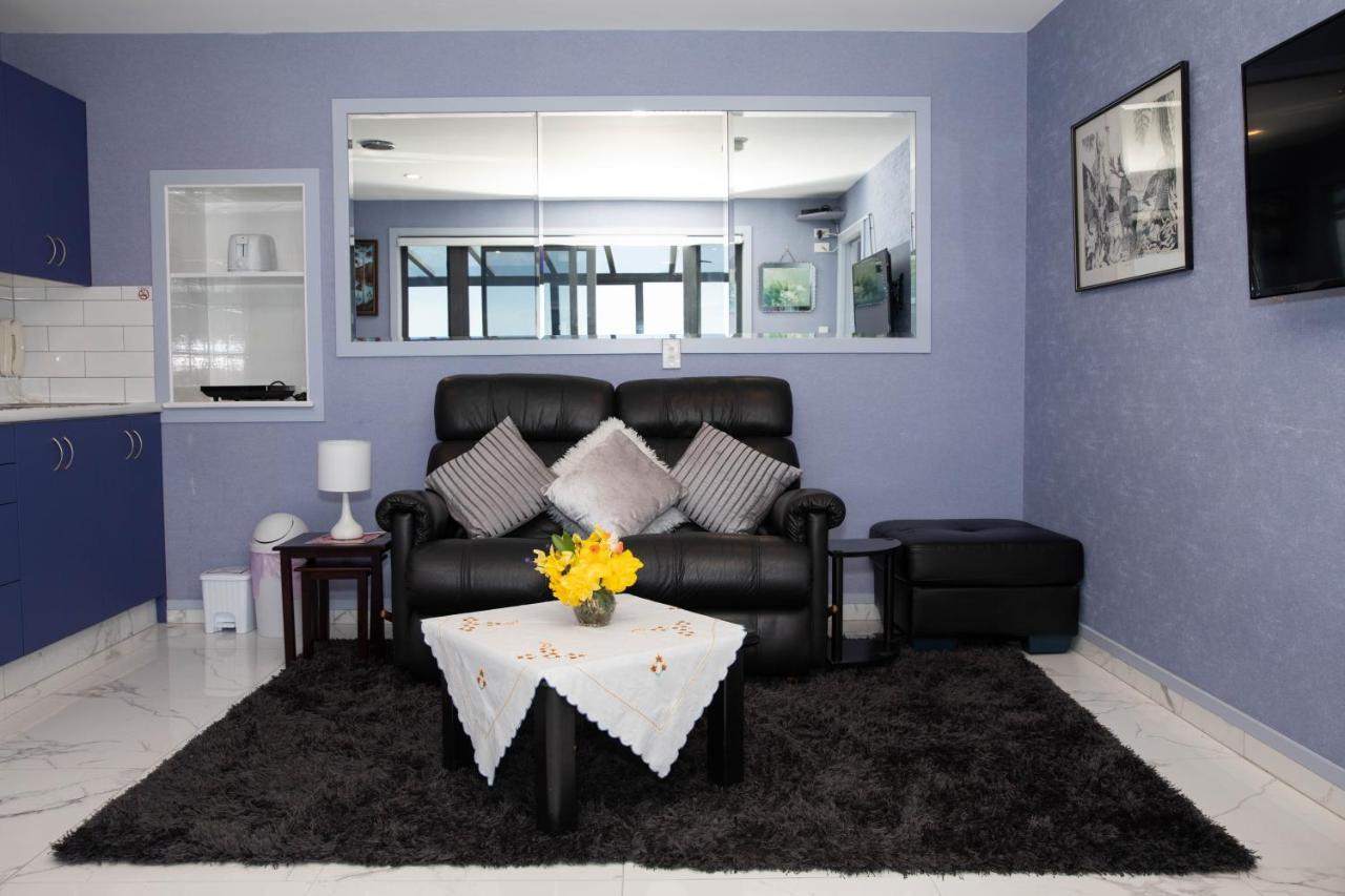 Petra Seaside Apartment Dunedin Eksteriør billede